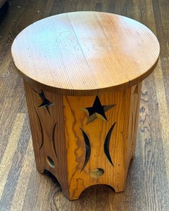lot 29 image: Vintage Wooden Arts and Crafts Style Bench  Plant Stand