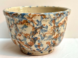 lot 34 image: Vintage Spongware Bowl