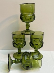 lot 35 image: Four Vintage Indiana Colony Green Kings Crown Glass Water Goblets