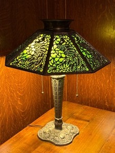 lot 3 image: Antique Metal Overlay Stained Glass Peacock Motif Table Lamp