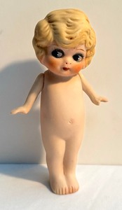 lot 100 image: Antique Porcelain Flapper KewPie Doll w Jointed Arms