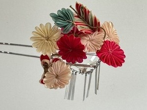 lot 78 image: Vintage Japanese Hairpin