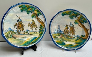 lot 71 image: Pair of Talavera Hand Painted Pottery Plates