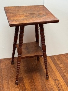 lot 66 image: Vintage Arts and Crafts Style Wooden Plant Stand