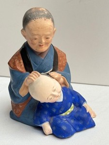 lot 125 image: Vintage Japanese Hakata Urasaki Doll
