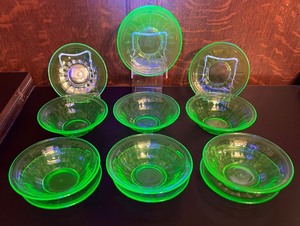 lot 17A image: Vintage Fire King Uranium Glass Ware