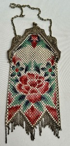 lot 141 image: Antique Mesh Mandalian Handbag  Antique 1920s Mandalian MFG. Floral Mesh Handbag