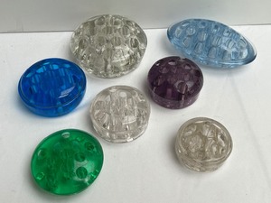 lot 131 image: Variety of Vintage Glass Floral Frogs