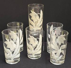 lot 212 image: 1960s Vintage Hazel Atlas Pheasant Collins Tumblers