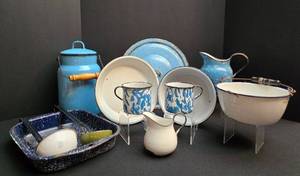lot 218 image: Vintage Granite Ware Collection