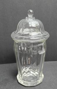 lot 219 image: Vintage Indiana Glass Apothecary Jar
