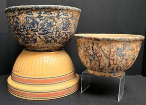 lot 221 image: Nostalgic Stoneware Mixing Bowl Grouping