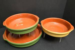 lot 222 image: Mid-Century Terracotta Nesting Bakeware Collection