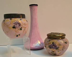 lot 251 image: Delicate Pink Satin Glass Vanity Bowls & More