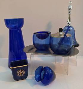 lot 255 image: Stunning Cobalt Blue Vintage Treasures