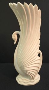 lot 256 image: Gorgeous Maddux of California White Swan Vase
