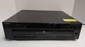 lot 266 image: Sony 5-Disc Automatic CD Player