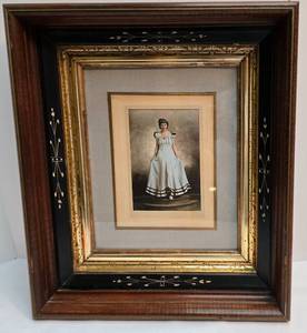 lot 303 image: Nostalgic Framed Photo of Alicia Fowrie Mac Laren