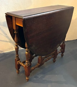 lot 343 image: Vintage Wooden Drop Leaf Table
