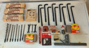 lot 345 image: Garage Goodies
