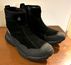 lot 371 image: Ice Bug Metro 2 Boots with Bugrip