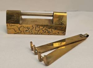 lot 331 image: Vintage Chinese Cabinet Lock