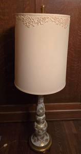 lot 339 image: Stunning Asian-Inspired Ivory & Gold Toned Lamp with Distinctive Shade