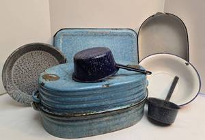 lot 412 image: Wonderful Enamelware Collection Plus...