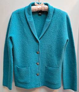 lot 416 image: Pretty Carole Little Wool CardiganJacket