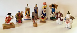 lot 497 image: Variety of Small Asian Style Dolls