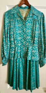 lot 488 image: Vintage Silk Two Piece Ensemble