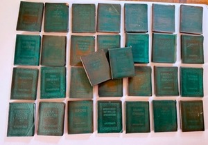 lot 462 image: Collection of 30 Little Leather Library Books