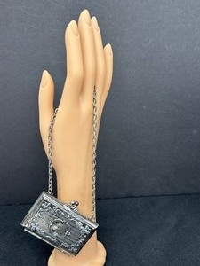 lot 188 image: Antique Small  Miniature Coin Purse