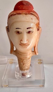 lot 4 image: Antique Mandalay Period Carved Alabaster Buddha Head