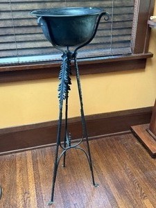lot 178A image: Vintage Decorative Plant Stand