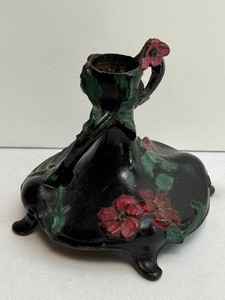lot 187A image: Vintage Metal Candle Holder