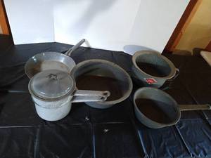 lot 11 image: Nesco Royal Granite Aluminum Pan Set - 8 Pieces