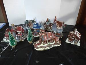 lot 19 image: Christmas Village Set