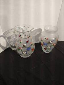 lot 52 image: Lenox Natures Splendor Pitcher & Vase