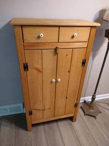 lot 63 image: Wooden Linen Cupboard