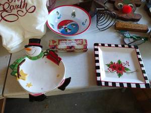 lot 69 image: Large Holiday Decor Lot - Fitz & Floyd, Wysocki, Etc