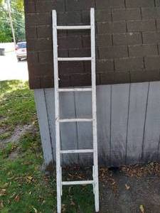 lot 76 image: Vintage Wooden Ladder