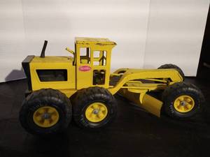 lot 97 image: Vintage Tonka Metal Scraper