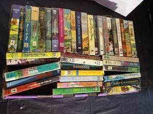 lot 99 image: (40) Vintage Whitman Books - Nice Variety