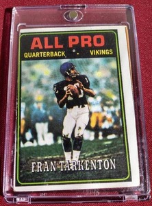 lot 221 image: 1974 Topps Fran Tarkenton Card