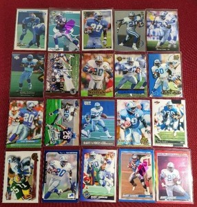 lot 227 image: (20) Barry Sanders Cards