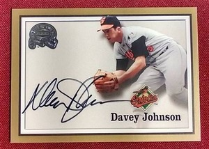 lot 246 image: 2000 Fleer Greats of the Game Autographed Davey Johnson Card