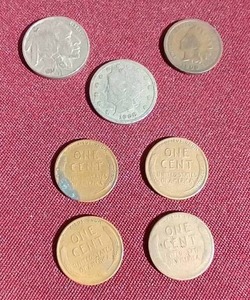 lot 274 image: (7) Vintage US Coins - Indian Penny, Buffalo Nickel, V Nickel, Wheat Pennies