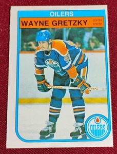 lot 298 image: 1982-83 O-Pee-Chee Wayne Gretzky Card