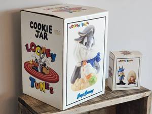 Vintage Looney Tunes Cookie Jar with Salt & Pepper Shaker Set